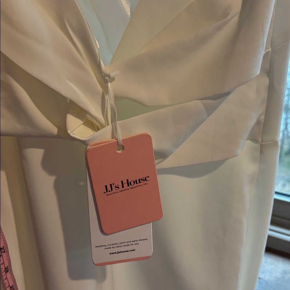JJs House modern classic simple bridal gown, white, L, NWT - Picture 6 of 14